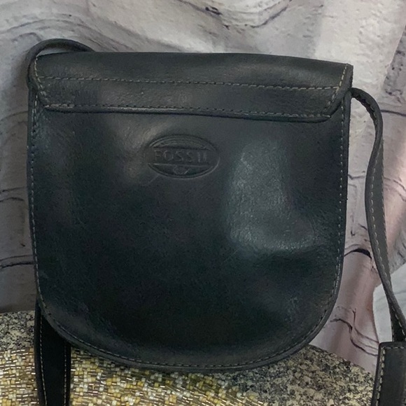 Cute Fossil Crossbody Bag - Picture 4 of 6